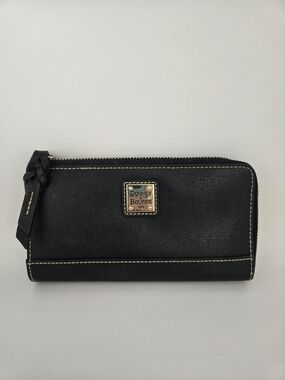 Dooney & Bourke Black Leather Zip Around Wallet Wristlet Red Lining